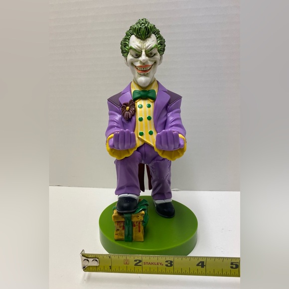 Cable Guys DC Comics The Joker Batman Statue - Controller & Phone Holder - Picture 15 of 16